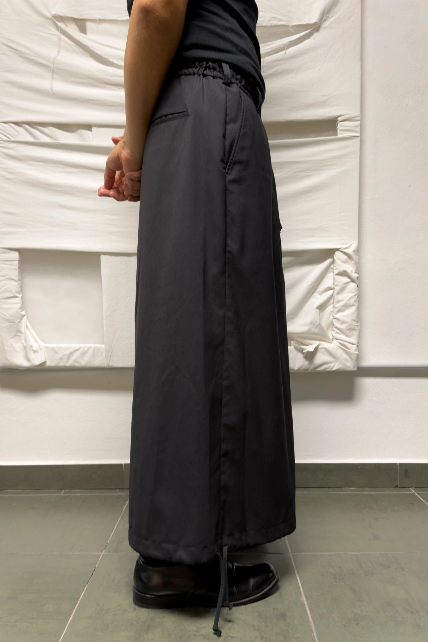 S'YTE Yohji Yamamoto AW18 wide balloon pants – side view | Recente Studio