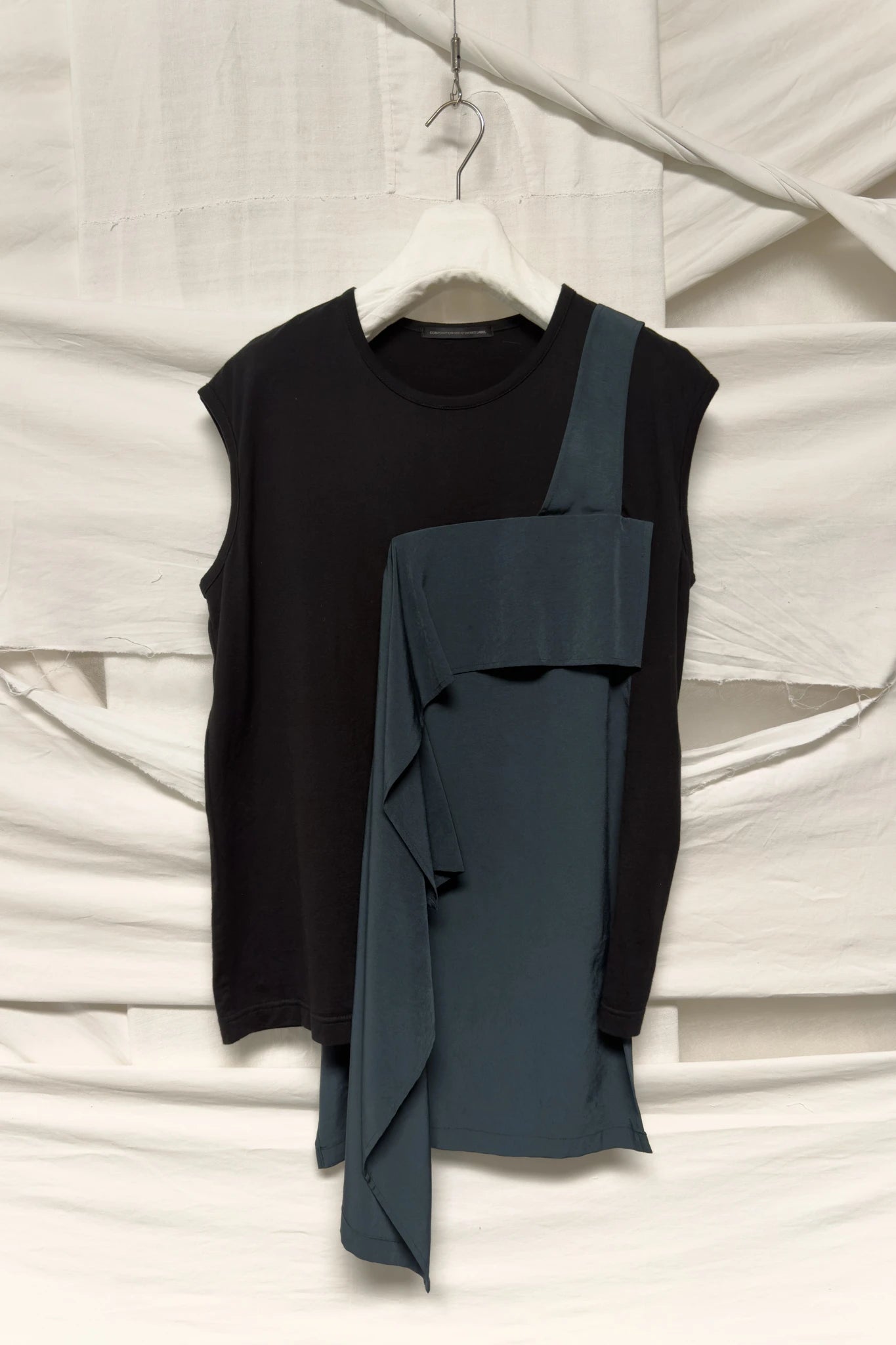 Y's Yohji Yamamoto 1990s asymmetrical sleeveless t-shirt – garment on hanger | Recente Studio