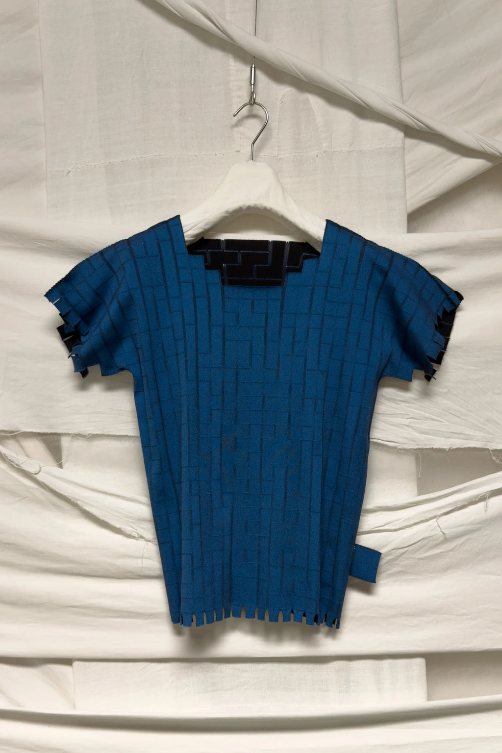 Issey Miyake Pleats Please A/W 2007 geometric t-shirt – back view | Recente Studio