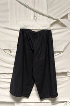 BLACK SCANDAL Yohji Yamamoto AW18 balloon pants – styled view | Recente Studio