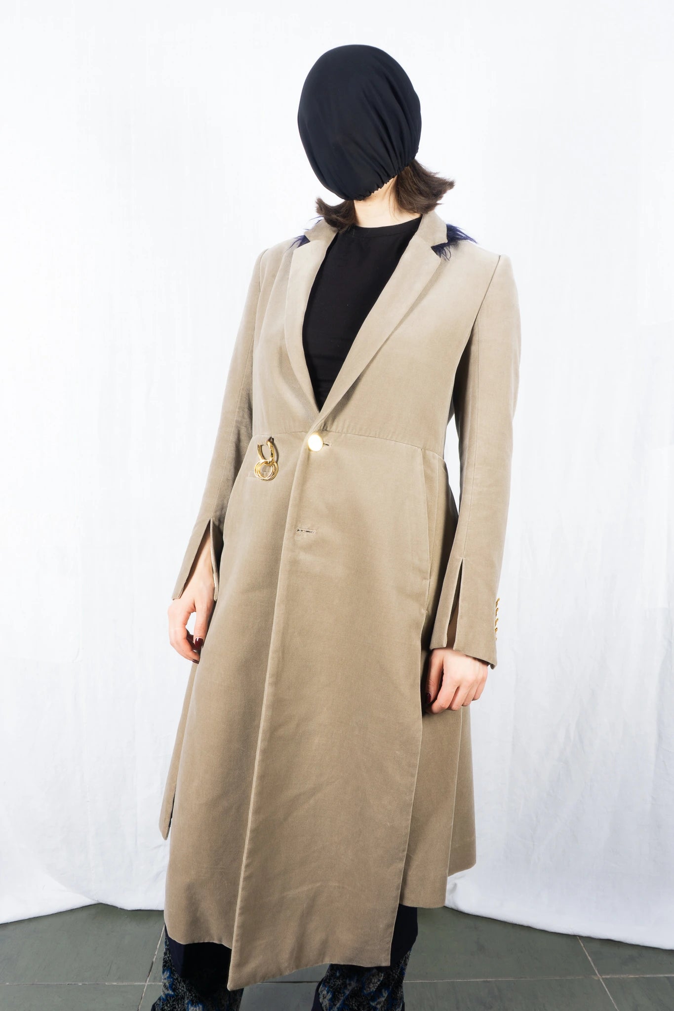 Undercover A/W 2016 pleated velvet coat – velvet texture detail | Recente Studio